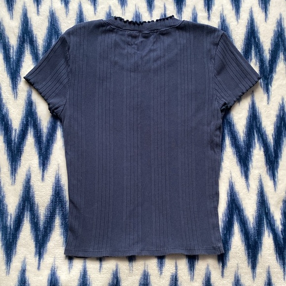 H&M Navy Ruffle Sleeve Mock Neck Baby Tee - Picture 2 of 2